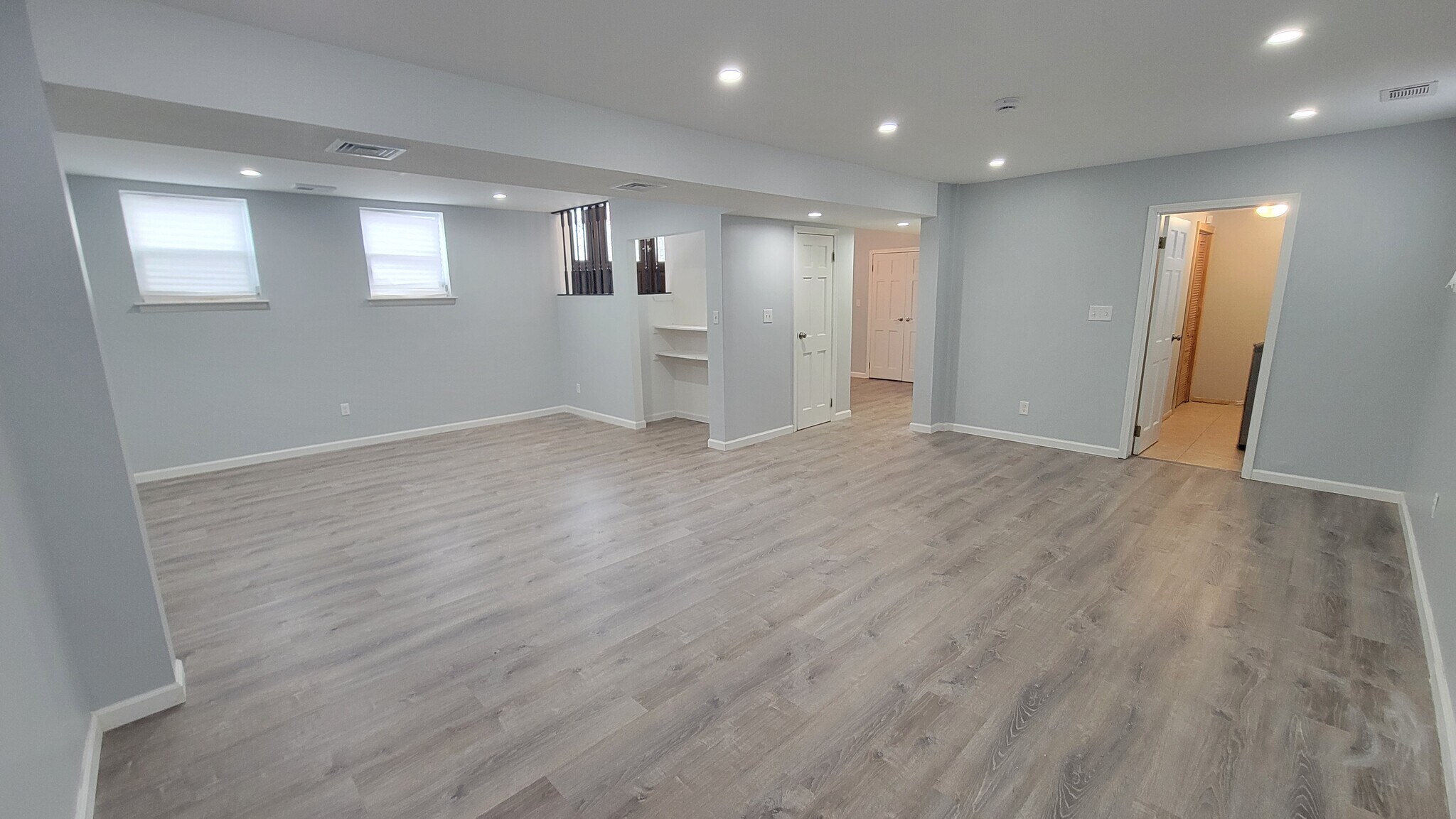 Building Photo - 15 Windsor Rd