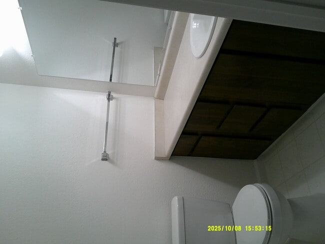 Building Photo - 749 Beelard Dr