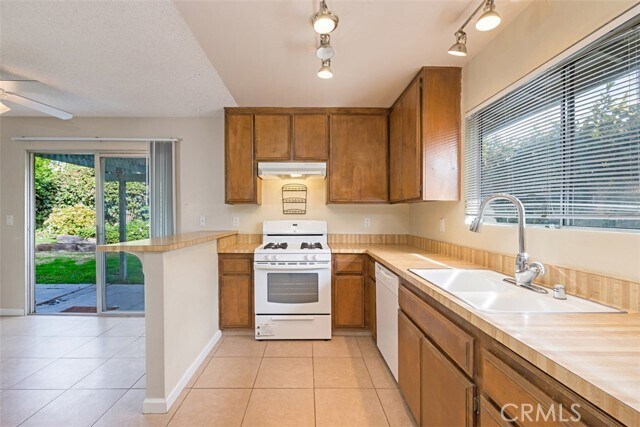 Building Photo - 27041 Avenida Las Palmas