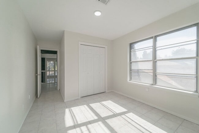 Building Photo - Opportunity Knocking with this HUGE home a...