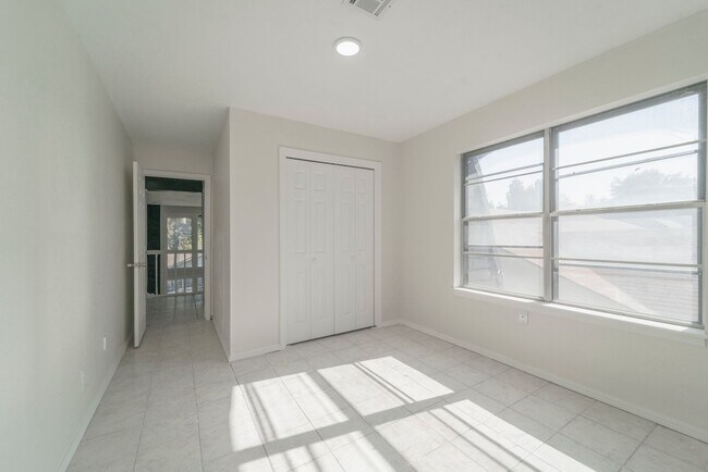 Building Photo - Opportunity Knocking with this HUGE home available for Rent to Own or Lease!