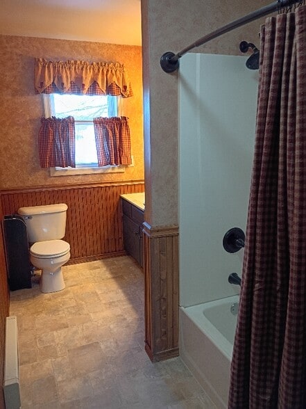 Building Photo - 2109 Fonderwhite Rd