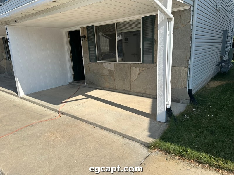 Building Photo - 1249 N 400 E