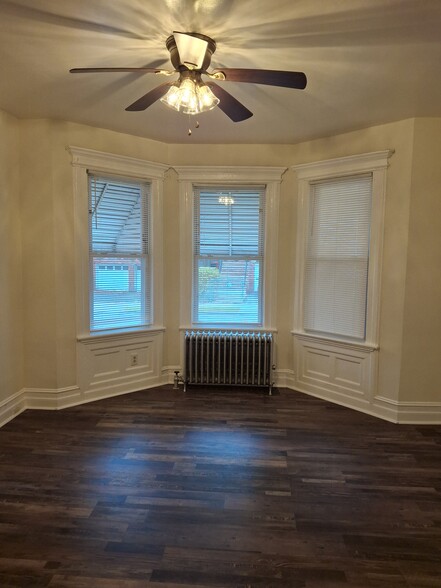 Front Bedroom - 104 N Munn Ave