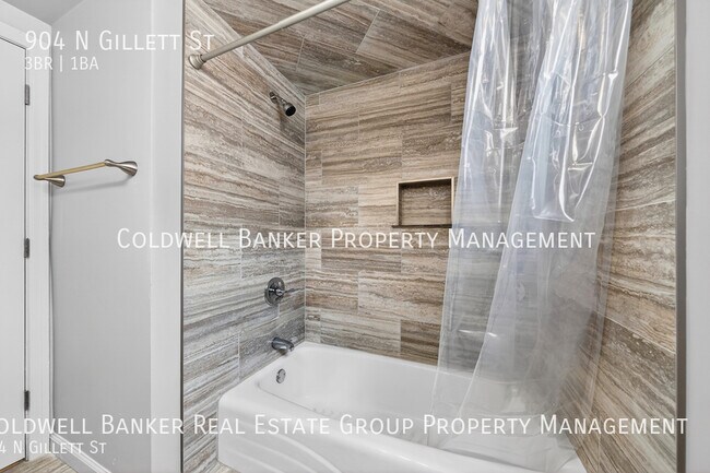 Building Photo - 904 N Gillett St