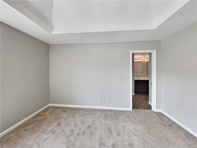Building Photo - 5885 San Gabriel Ln