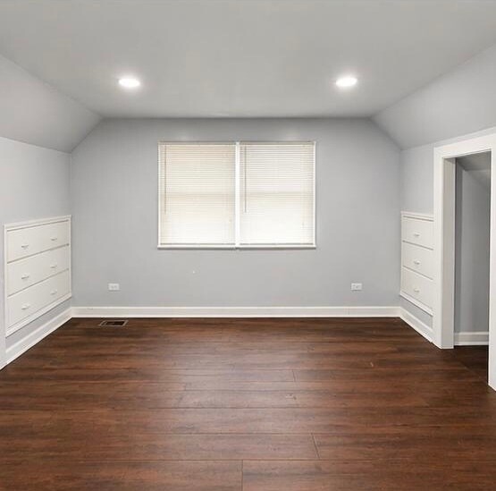 Building Photo - 14305 Irving Ave