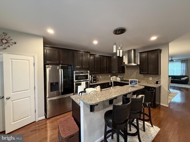 Building Photo - 42218 Castle Ridge Square
