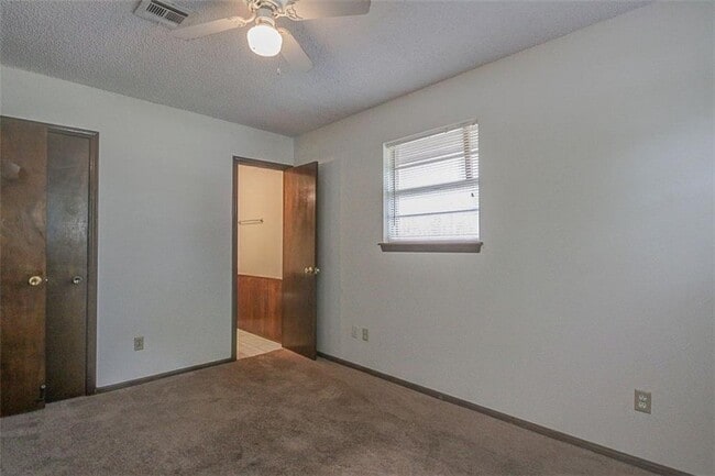 Building Photo - 1502 Briar Meadow Rd