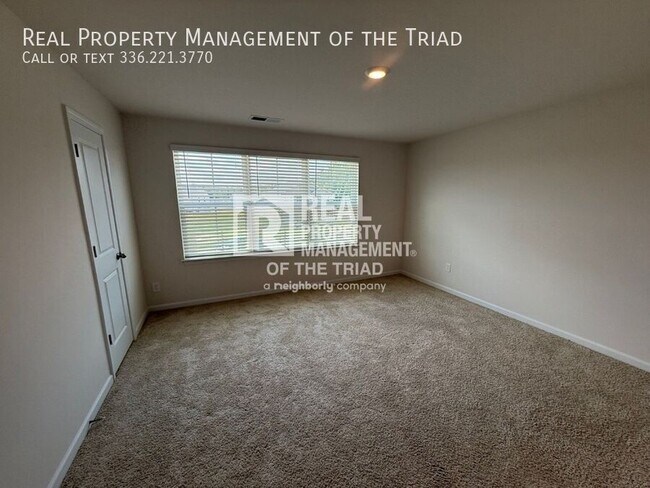 Building Photo - 407 Gulliver Ct
