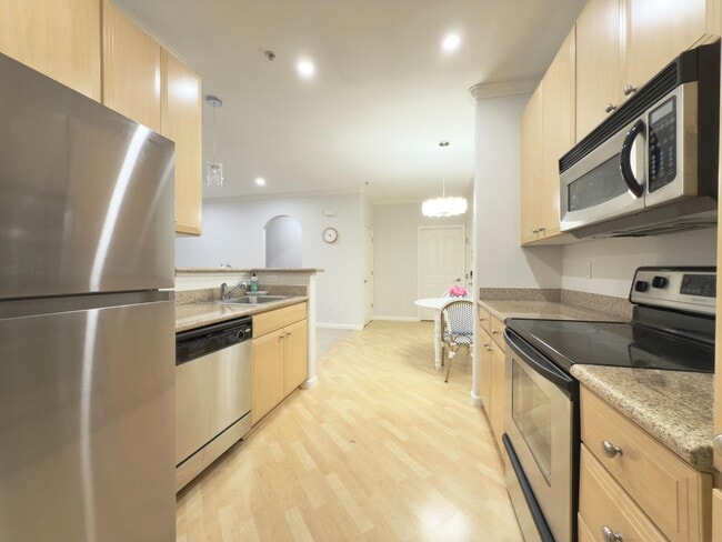 Building Photo - 801 S Winchester Blvd