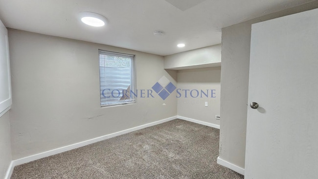 Building Photo - Charming Fully Renovated Home in Nampa!