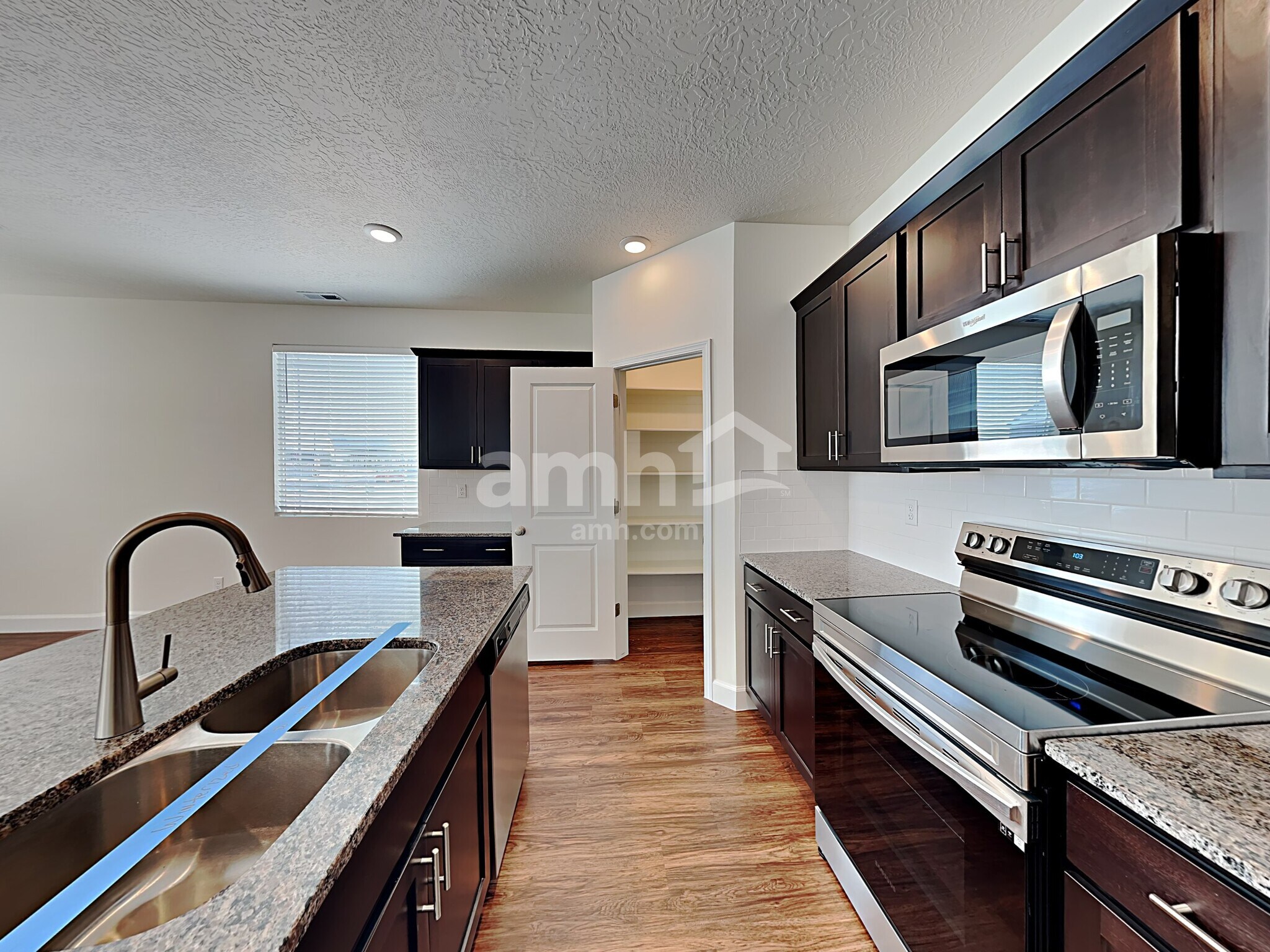 Building Photo - 5924 Verdigris Dr