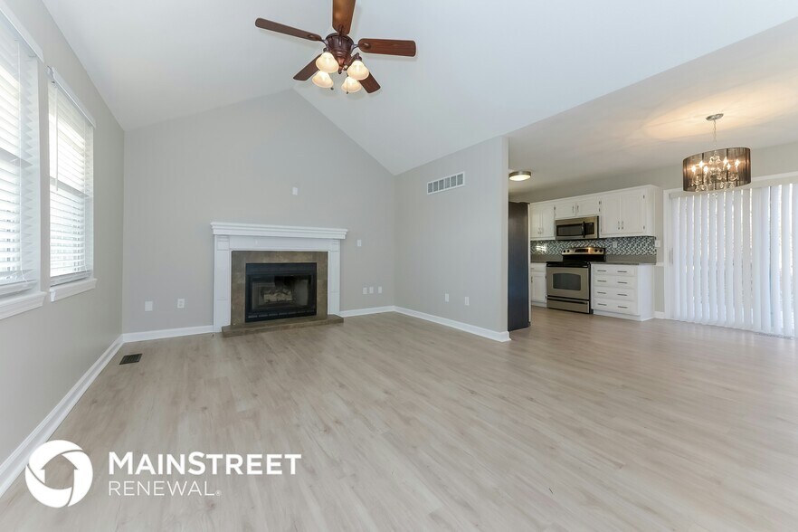 Building Photo - 1630 S Whitney Dr