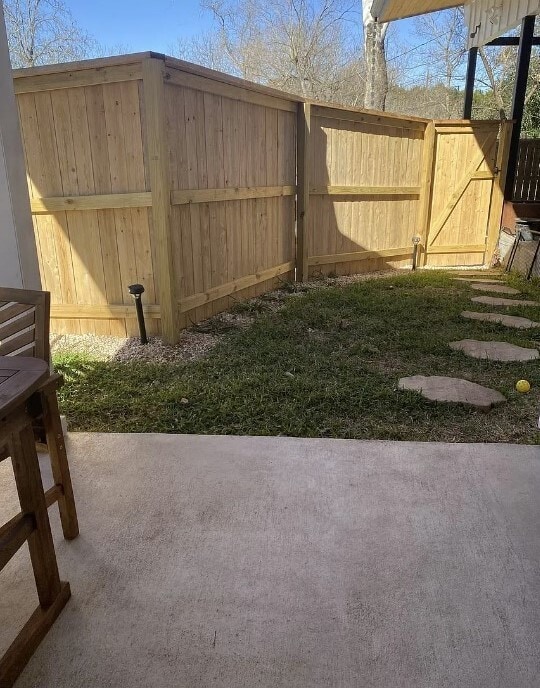 Side Yard - 3003 Birdwood Cir