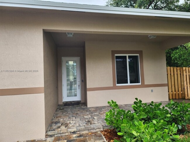 Primary Photo - 218 SW 1st Ave