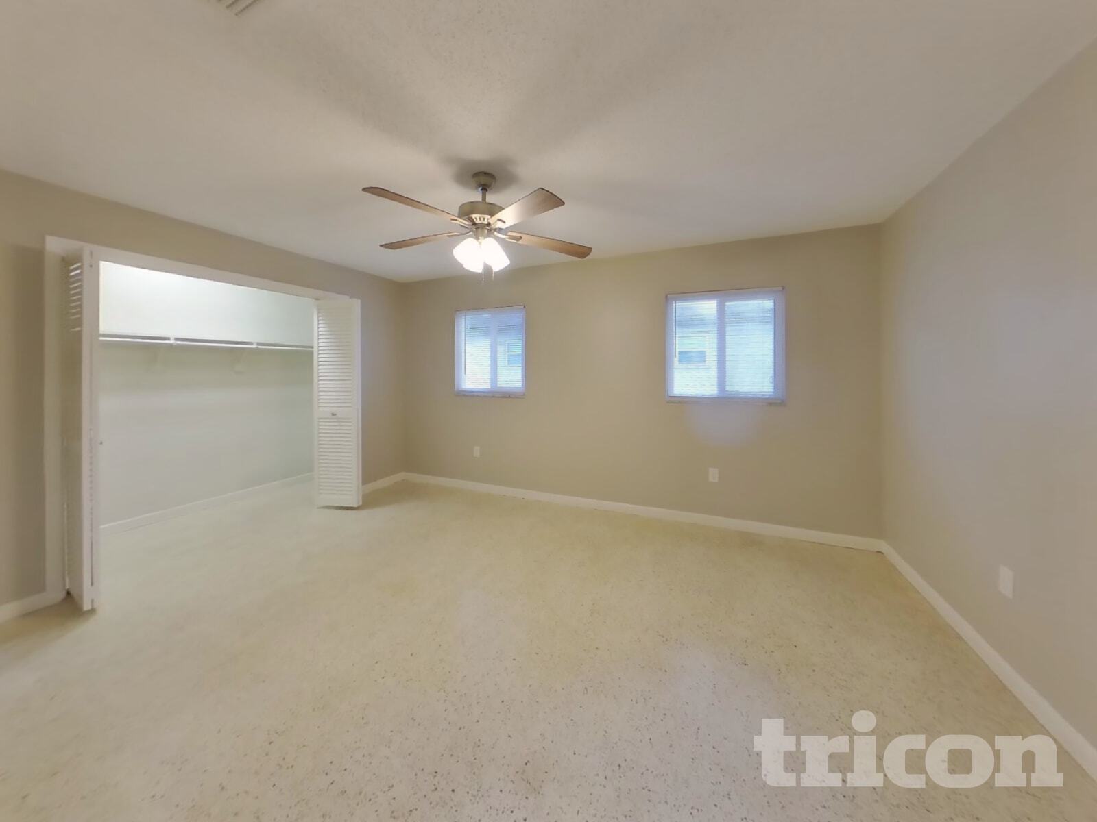 Building Photo - 546 W Palmeden Dr