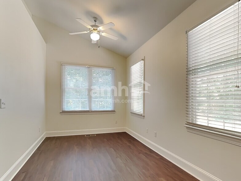 Building Photo - 6503 Barwick Ct