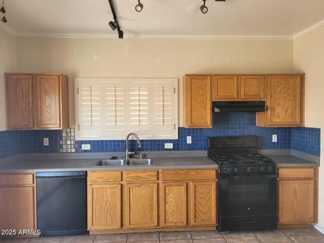 Building Photo - 1364 S Wagon Wheel Ct