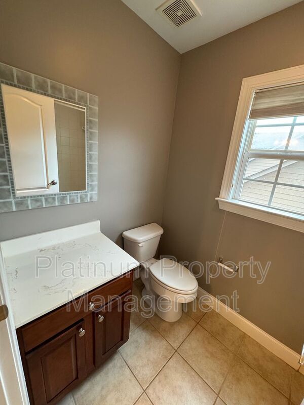 Building Photo - 917 Wallace Falls Dr