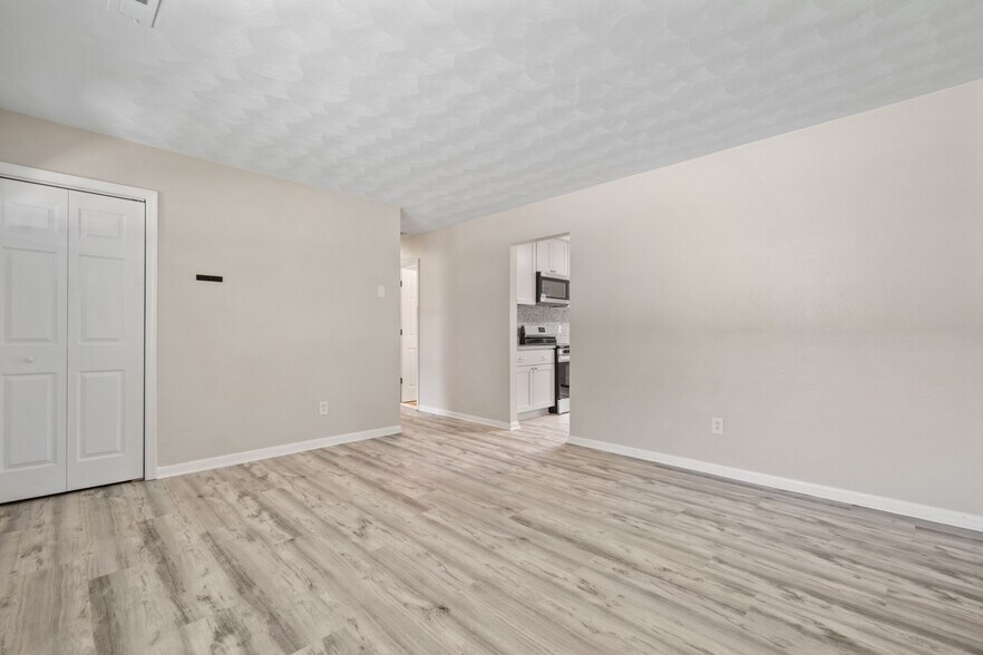 Building Photo - 3305 Portobello Ct