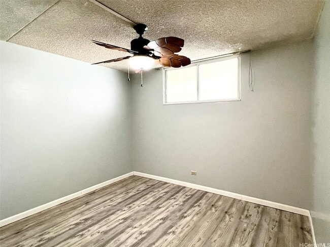 Building Photo - 469 Ena Rd