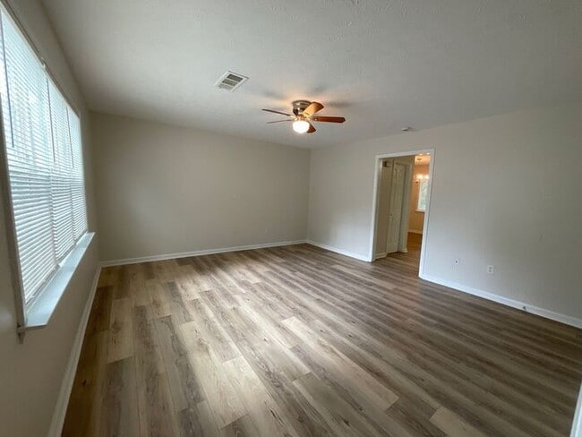 Building Photo - 2657 Parkside Way SW
