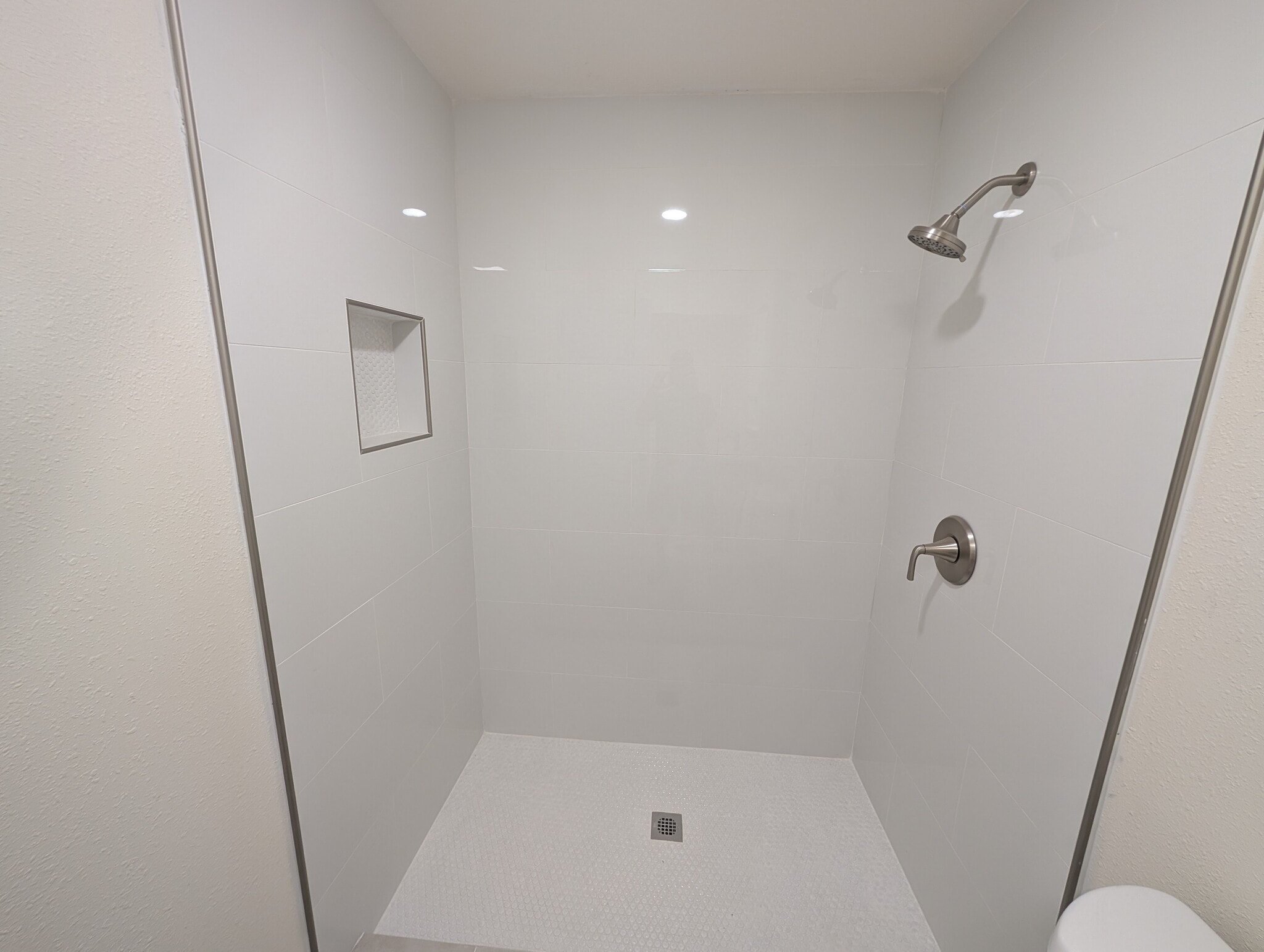 Building Photo - 827 Laveta Ter