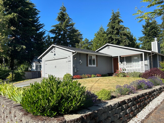 Primary Photo - 6405 S Alder St