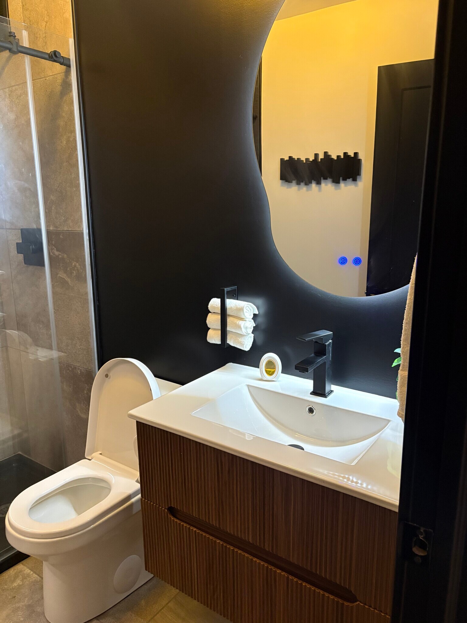 Building Photo - 1 E Scott St