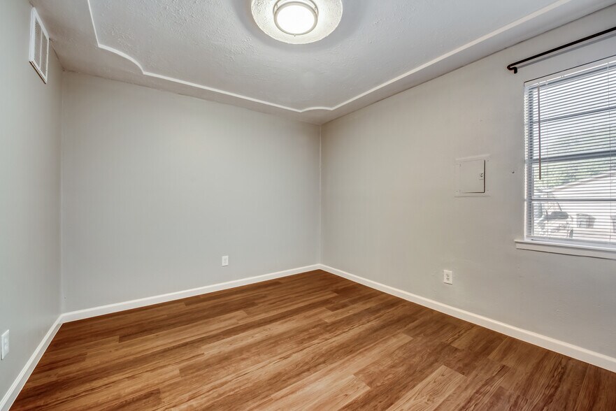 Building Photo - 1328 S Henderson St