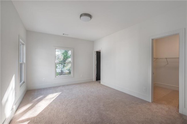 Building Photo - 1762 Defoor Ave NW