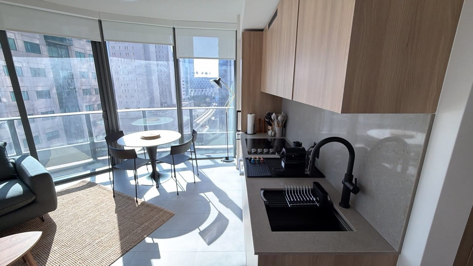 Building Photo - 121 NE 5th St