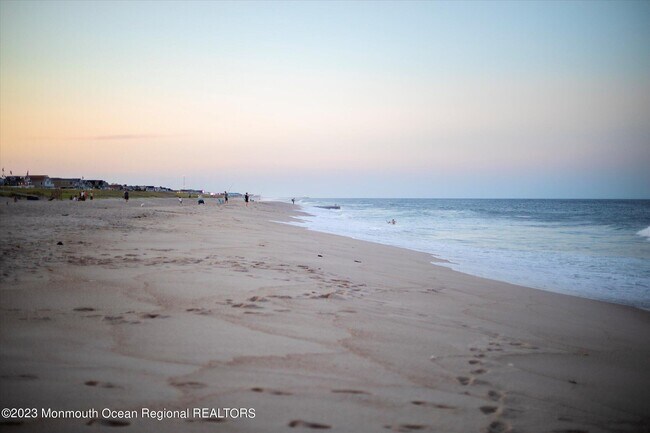 Building Photo - 120 Randall Ave