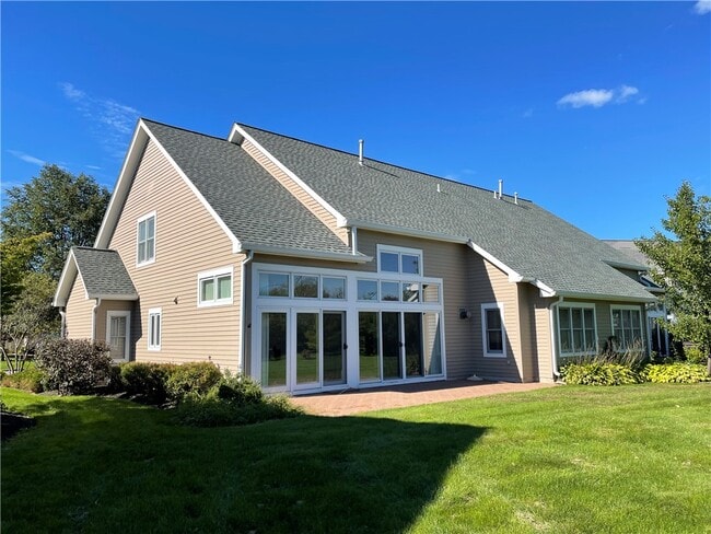 Building Photo - 245 Roseland Ln