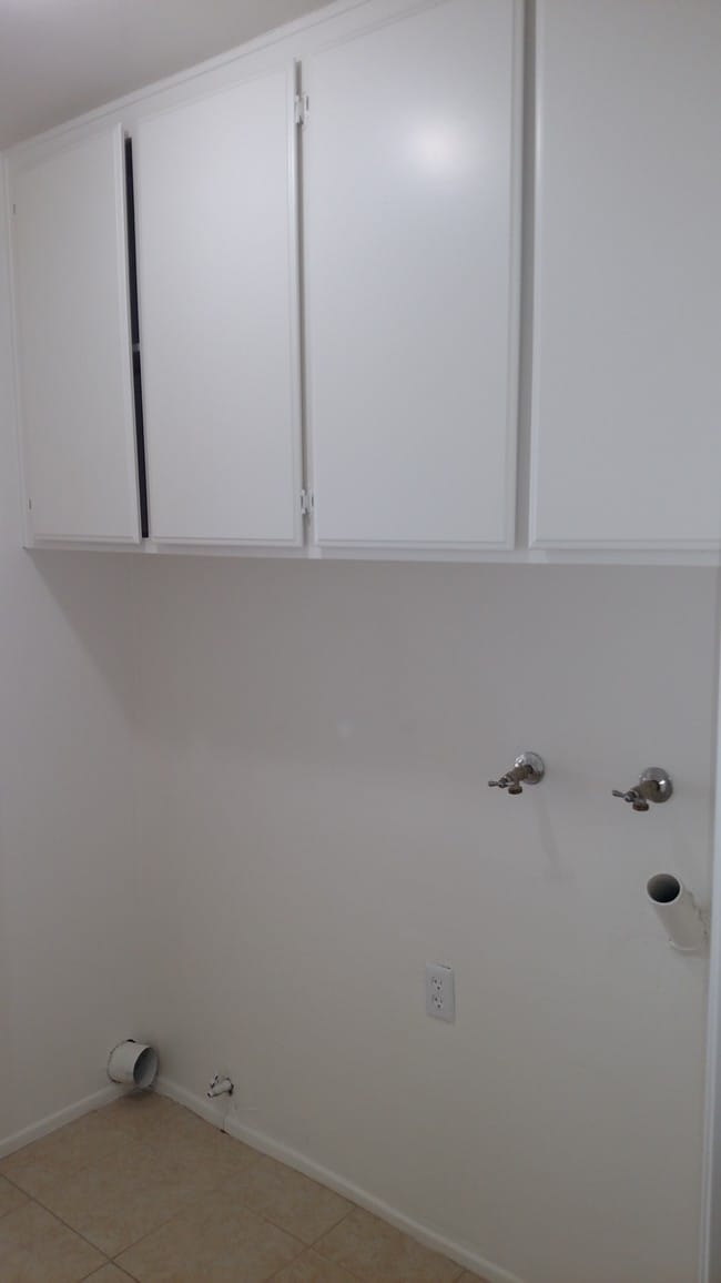 Building Photo - 11311 Tampa Ave