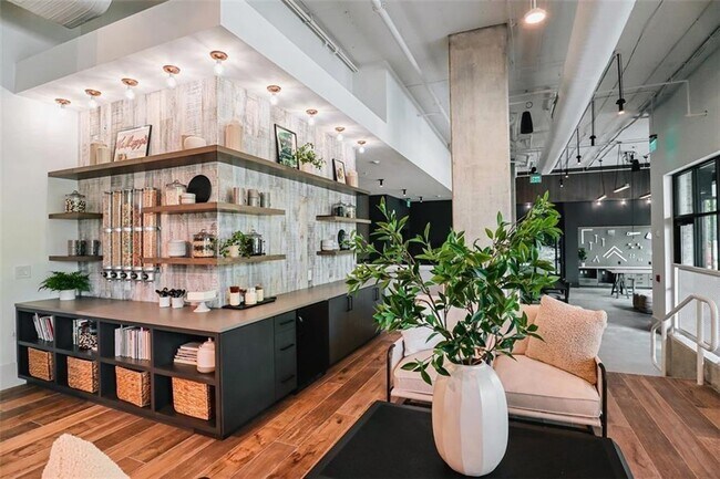 Building Photo - 1330 Fairmont Ave NW