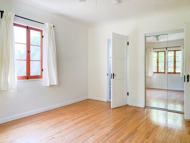 Building Photo - Gorgeous & Updated 3 bed Storybook Spanish House in Silverlake w/Views!