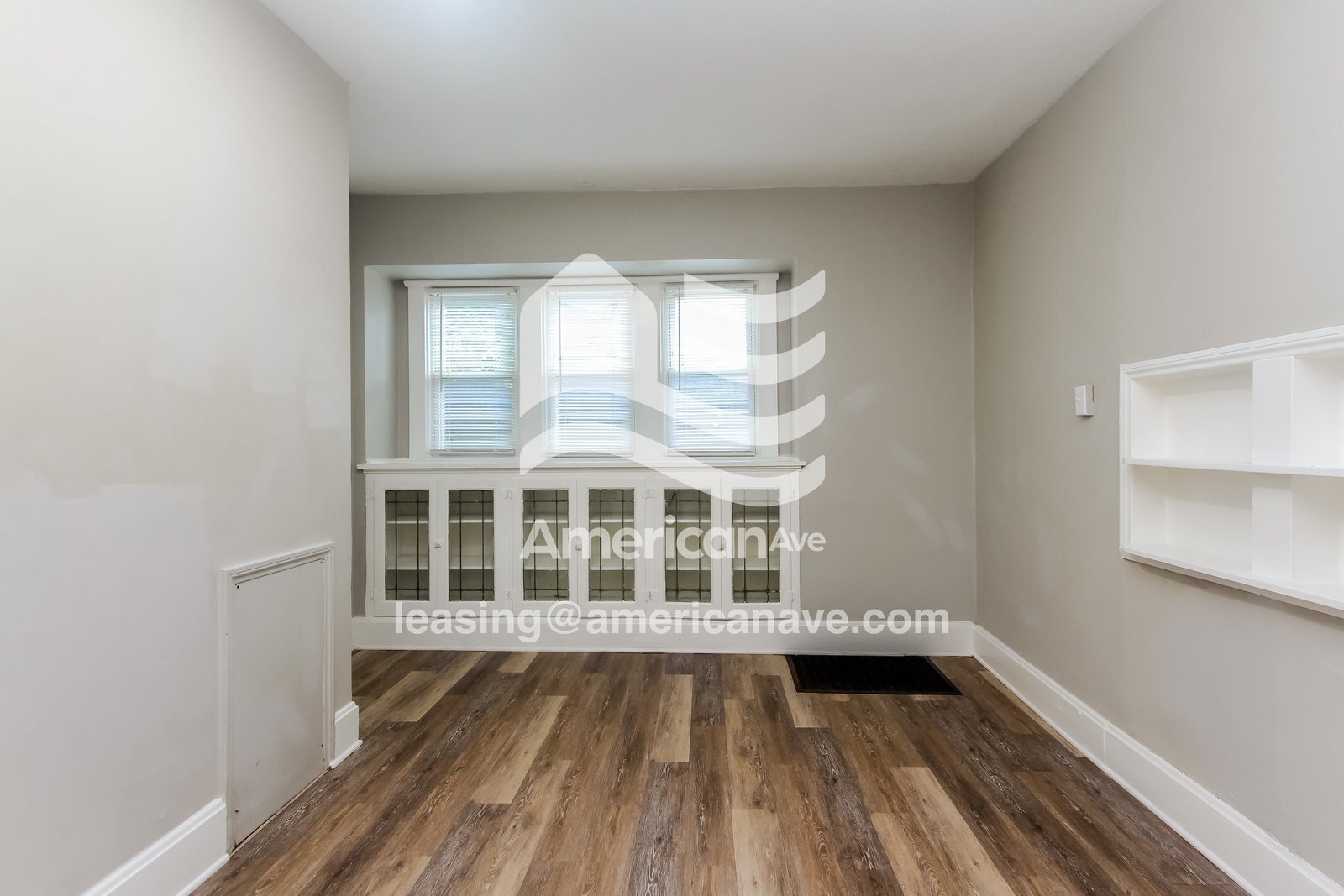 Building Photo - 1055 W 33rd St