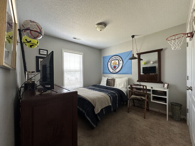 Building Photo - 312 S Brandon Way