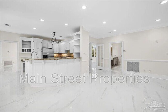 Building Photo - 4700 Bohemia Dr