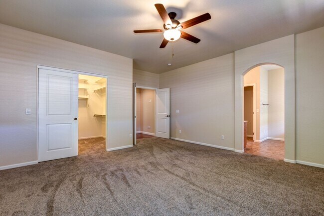Building Photo - Beautiful home near Willow Lake!