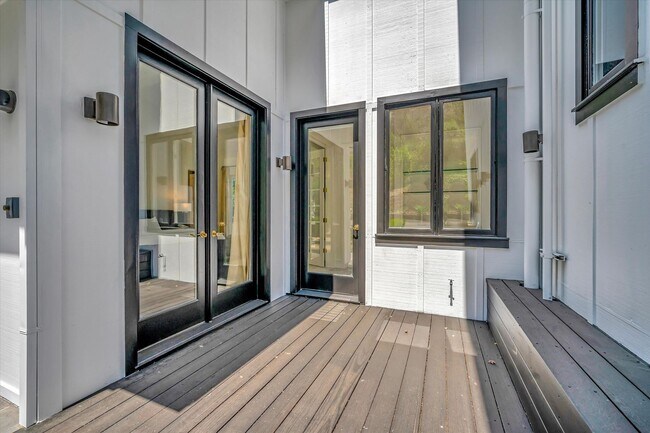 Building Photo - Welcome to Your Luxurious Napa Valley Retr...