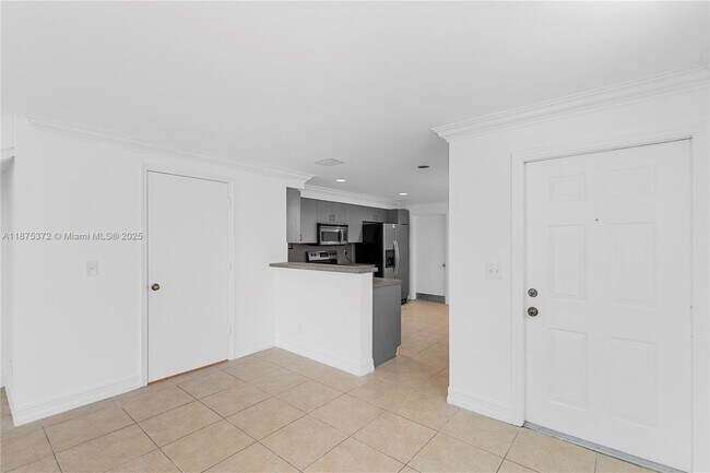 Building Photo - 1440 Coronado Rd