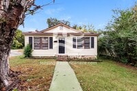 Building Photo - 3724 Willow St