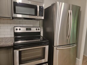Building Photo - Accepting  DeKalb Housing Choice & HUD /VA...