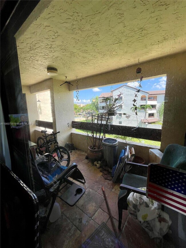Building Photo - 9280 SW 123rd Ct