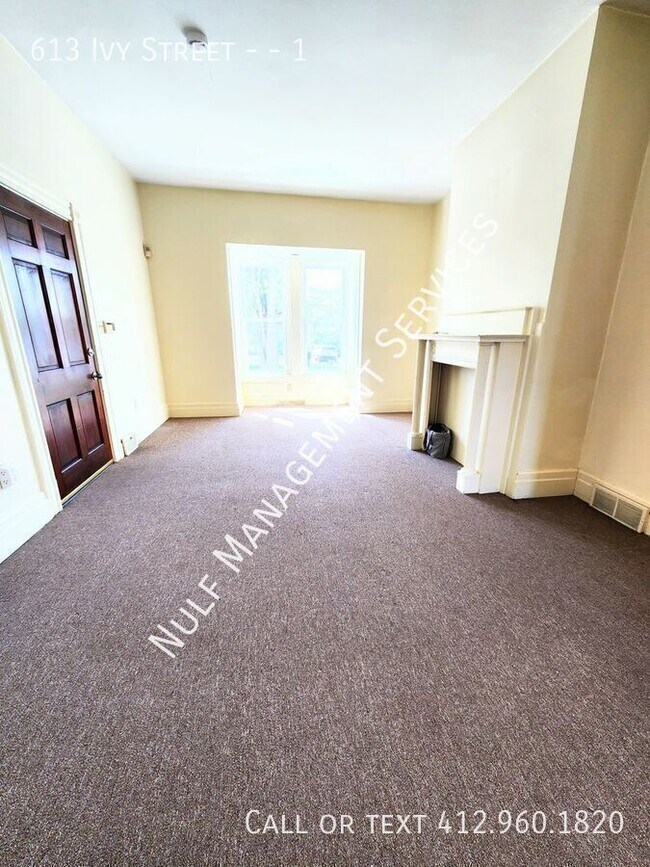 Building Photo - 613 Ivy St