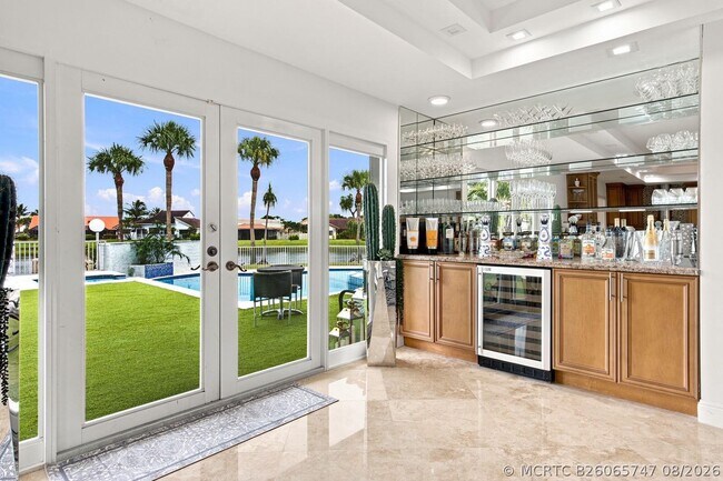 Building Photo - 8709 Banyan Ct