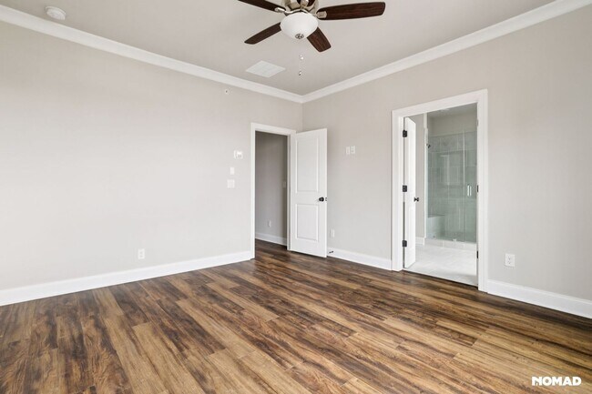 Building Photo - Stunning 4BR Townhome in Alpharetta